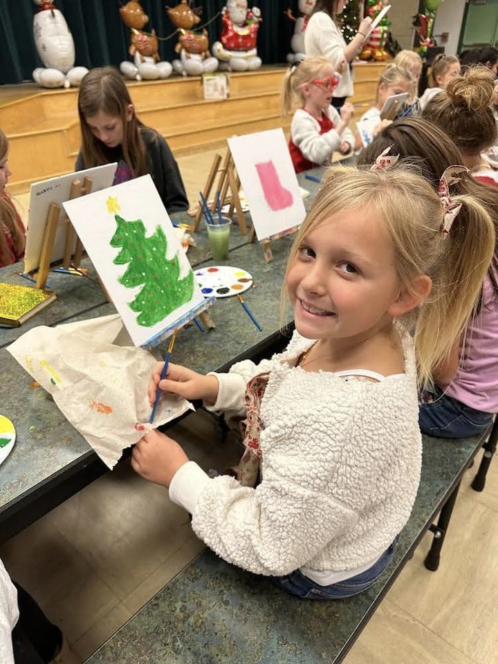 I think we can all agree that there is no greater joy than receiving custom artwork from our favorite little artists❣️ Independence Elementary School’s Extended Day Class is working hard to create these extra special gifts❣️🎨🎄