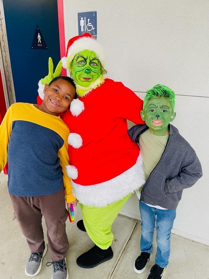 🎄💚 Merry Grinchmas from Patriot to you! A special green visitor came to show that perhaps Christmas does mean a little bit more❣️
